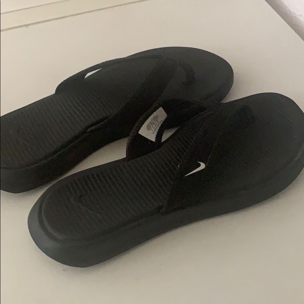Nike slides